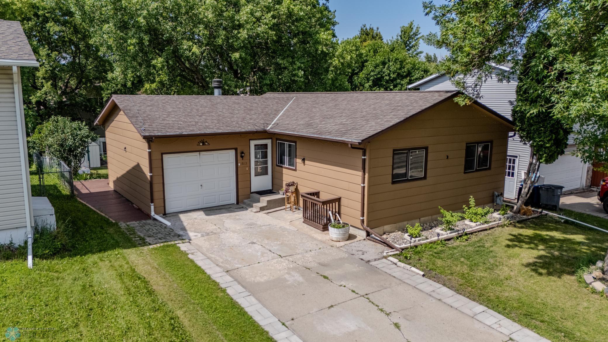 1813 29th Street Circle S Moorhead MN 56560