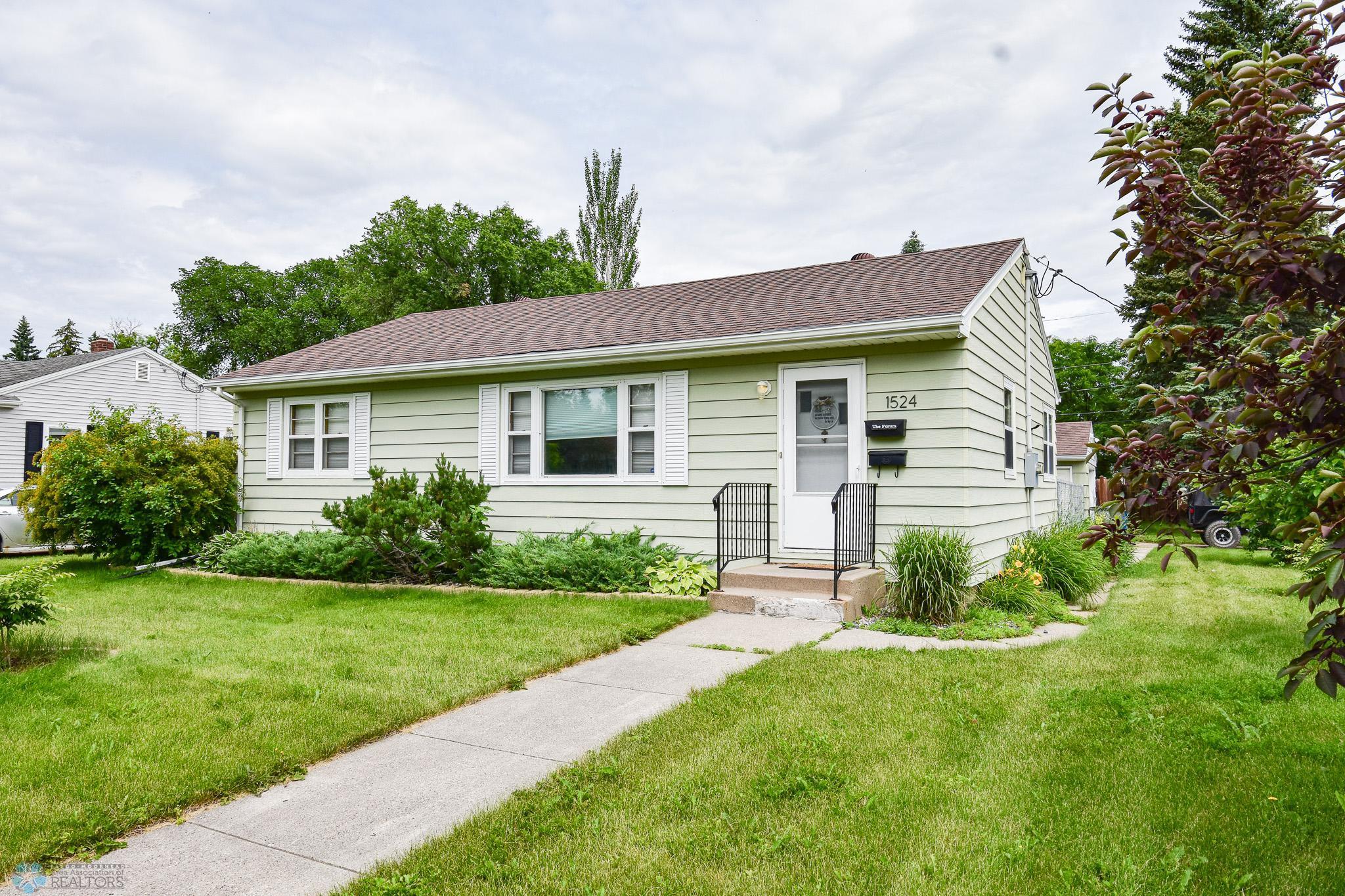 1524 5th Street S Moorhead MN 56560