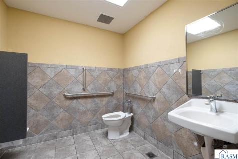 101 W Lind Court Mankato MN 56001