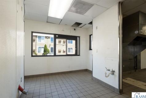 101 W Lind Court Mankato MN 56001