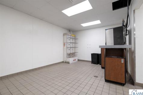 101 W Lind Court Mankato MN 56001