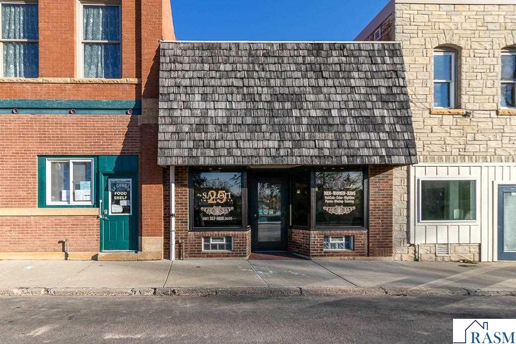 25 S Park Avenue Le Center MN 56057