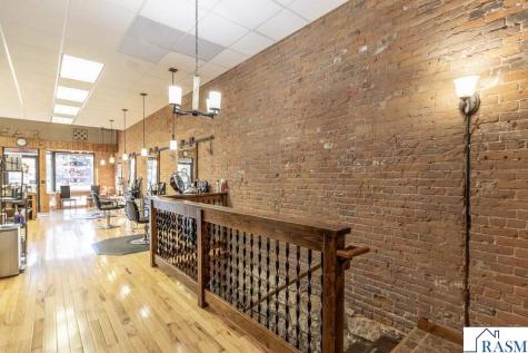 25 S Park Avenue Le Center MN 56057
