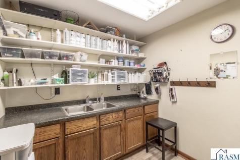 25 S Park Avenue Le Center MN 56057