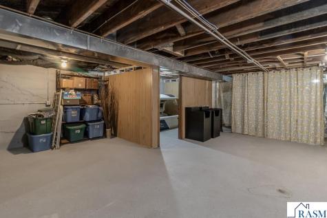 25 S Park Avenue Le Center MN 56057