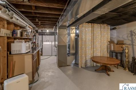25 S Park Avenue Le Center MN 56057