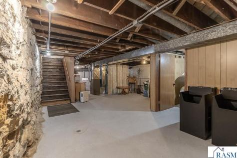 25 S Park Avenue Le Center MN 56057