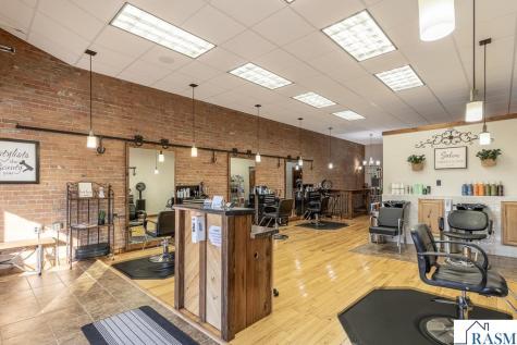 25 S Park Avenue Le Center MN 56057