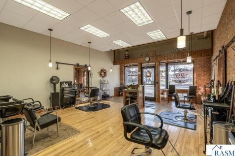 25 S Park Avenue Le Center MN 56057