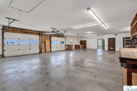 155 S Montgomery Avenue Le Center MN 56057