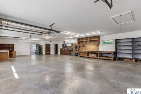 155 S Montgomery Avenue Le Center MN 56057