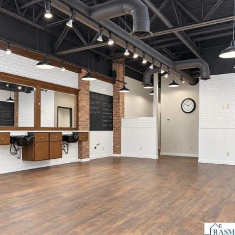 1633 Monks Avenue Mankato MN 56001