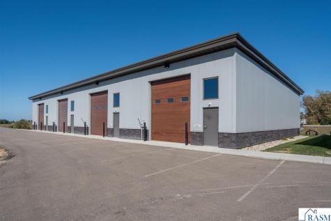 3020 D Evergreen Trail Mankato MN 56001