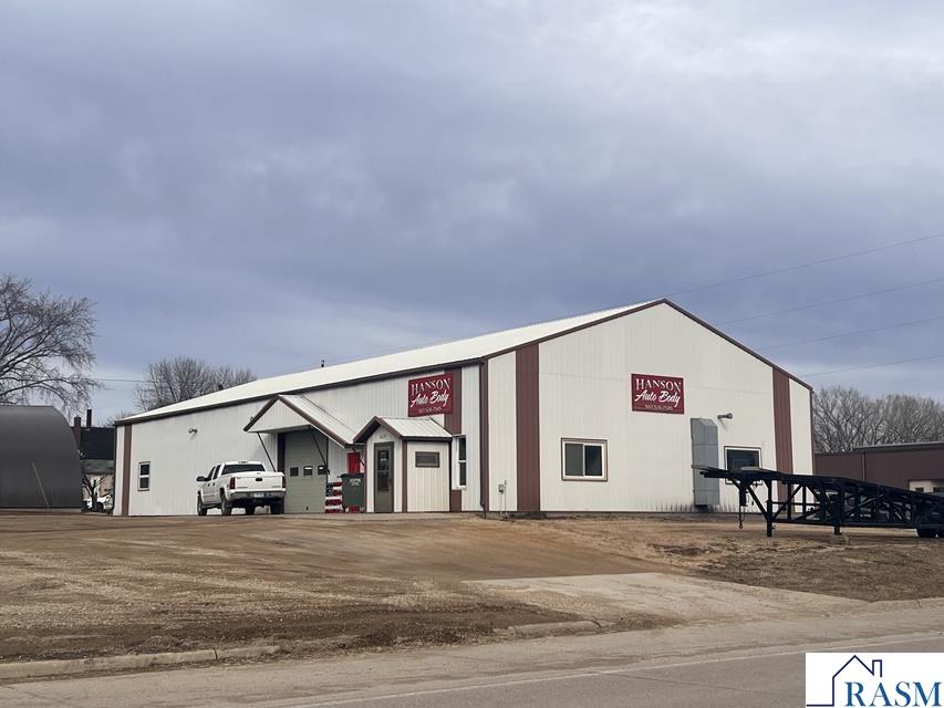 1027 E 7th Street Blue Earth MN 56013