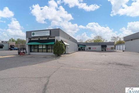 219 S Victory Drive Mankato MN 56001
