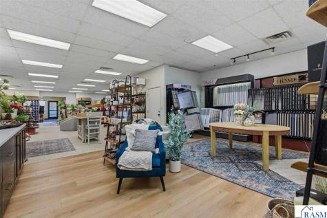 219 S Victory Drive Mankato MN 56001