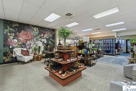 219 S Victory Drive Mankato MN 56001