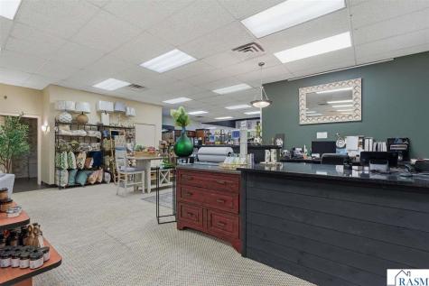 219 S Victory Drive Mankato MN 56001