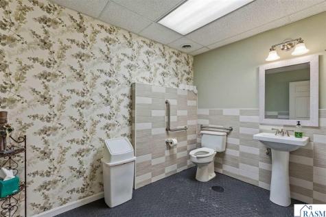 219 S Victory Drive Mankato MN 56001