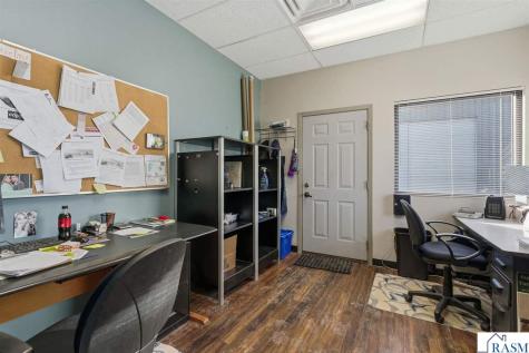 219 S Victory Drive Mankato MN 56001