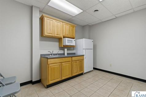 219 S Victory Drive Mankato MN 56001