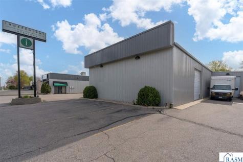 219 S Victory Drive Mankato MN 56001