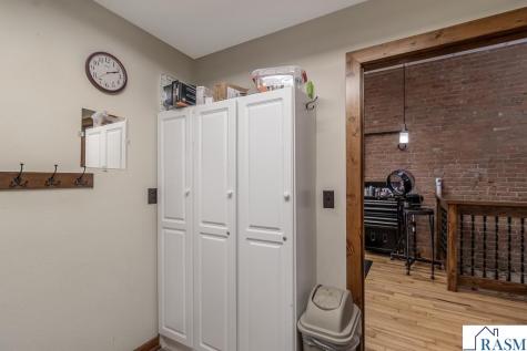 25 S Park Avenue Le Center MN 56057