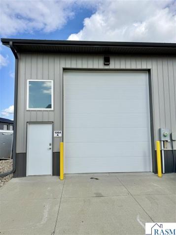 1064 S Victory Drive Mankato MN 56001