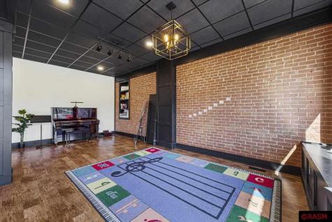 106 N Main Street Le Sueur MN 56058