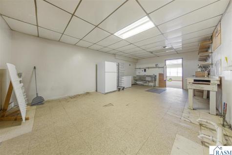 127 SE 1st Street Fairfax MN 55333