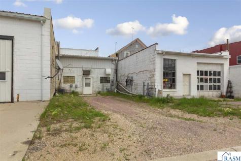 127 SE 1st Street Fairfax MN 55333