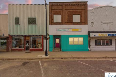 127 SE 1st Street Fairfax MN 55333