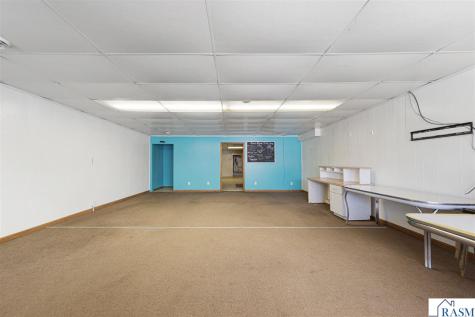 127 SE 1st Street Fairfax MN 55333