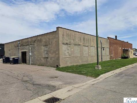 140 S First Avenue Sleepy Eye MN 56085