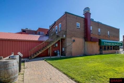 214 N Minnesota Street New Ulm MN 56073