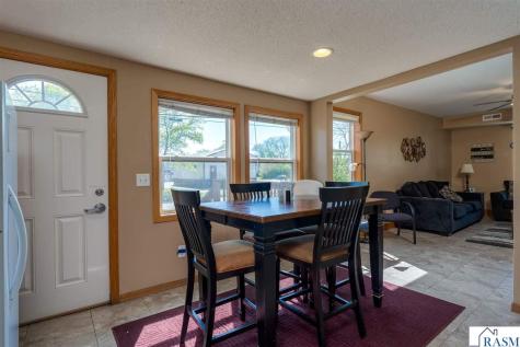 1614 3rd Avenue Mankato MN 56001