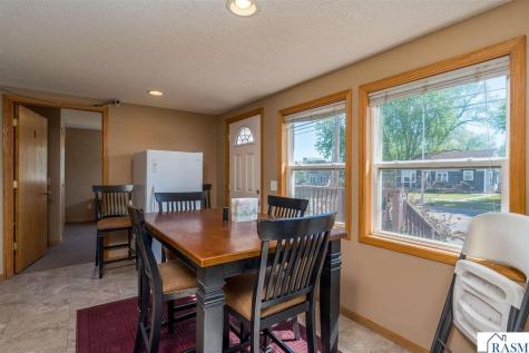 1614 3rd Avenue Mankato MN 56001