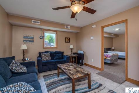 1614 3rd Avenue Mankato MN 56001
