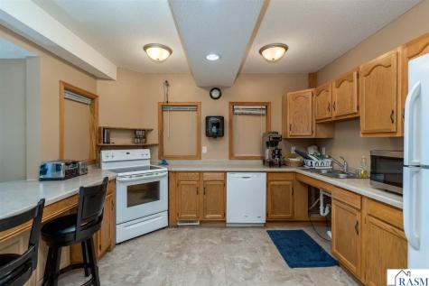 1614 3rd Avenue Mankato MN 56001