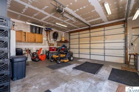 1614 3rd Avenue Mankato MN 56001