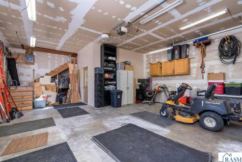 1614 3rd Avenue Mankato MN 56001