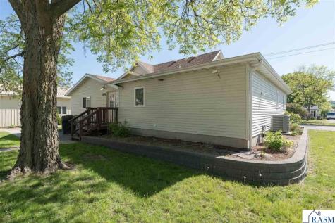 1614 3rd Avenue Mankato MN 56001