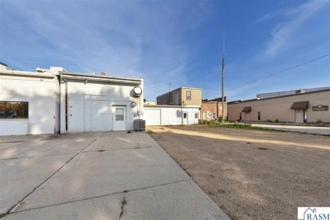 11 & 13 S Main Street Winnebago MN 56098