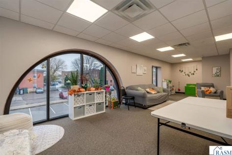 108 S Minnesota Avenue St. Peter MN 56082