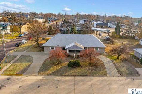 311 S Nicollet Street Blue Earth MN 56013