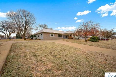 311 S Nicollet Street Blue Earth MN 56013