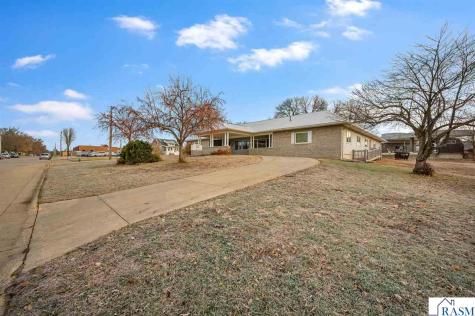 311 S Nicollet Street Blue Earth MN 56013