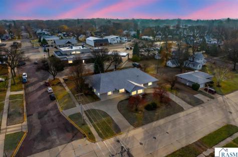 311 S Nicollet Street Blue Earth MN 56013