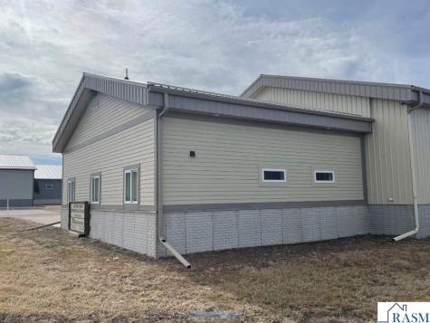1020 S Victory Drive Mankato MN 56001