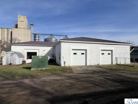 806 1st Avenue South St. James MN 56081